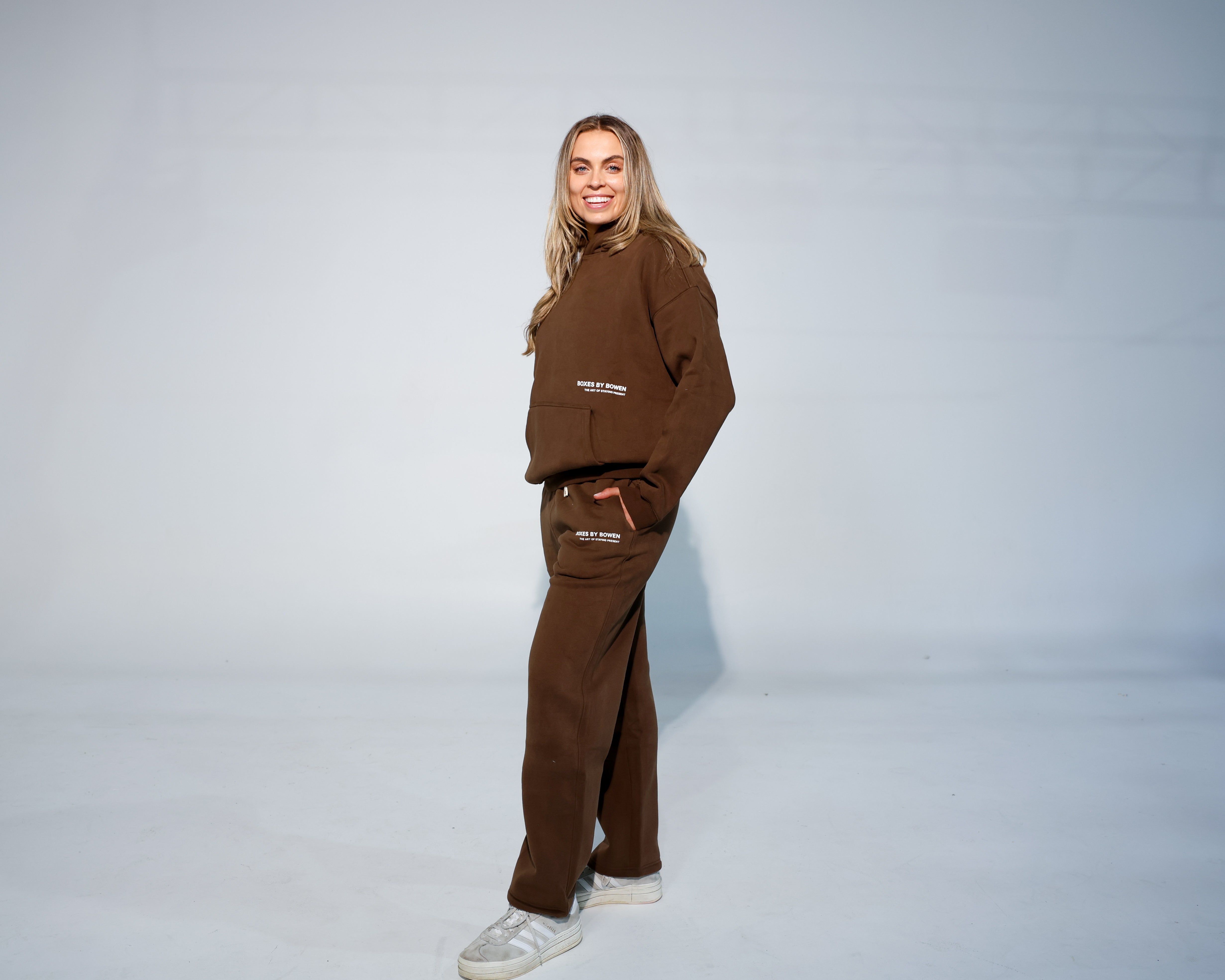 The Art of Staying Present Trackpants - BROWN